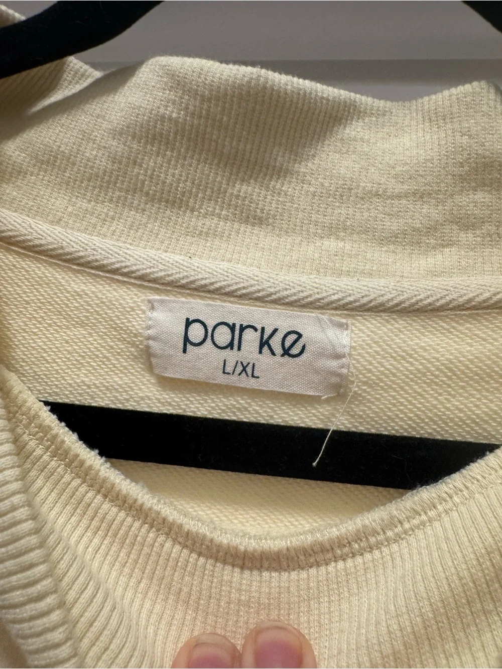 PARKE NEW YORK DROP Cream Crewneck Sweatshirt with Red Apple Patch - Picture 4 of 4